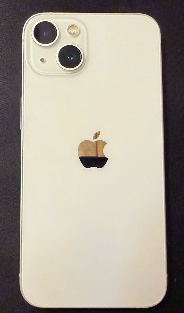 iPhone 13 Starlight - Como Nuevo con Accesorios Originales